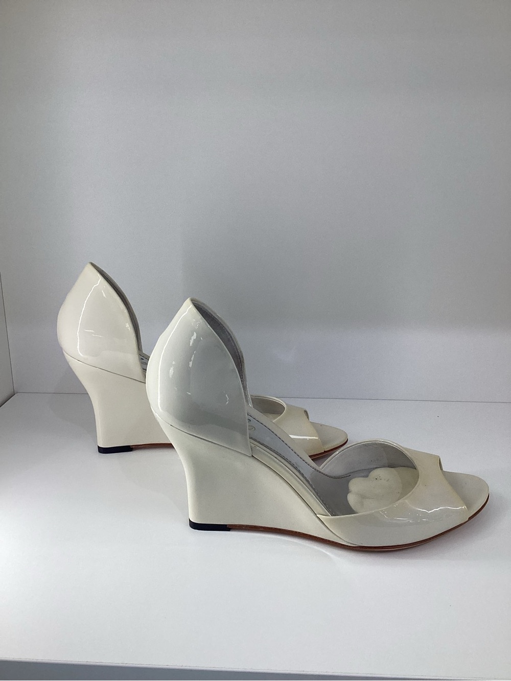 Sz 37 Gucci White Patent Leather Wedge Pumps Shoes